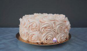 Rose cake lemon curd